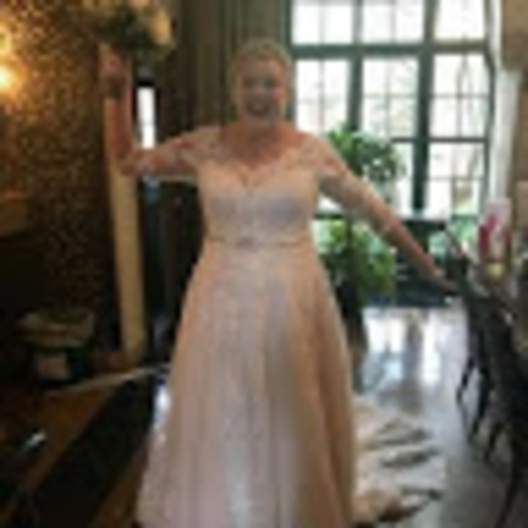 Meet your Posher, Amanda - Picture 1 of 1